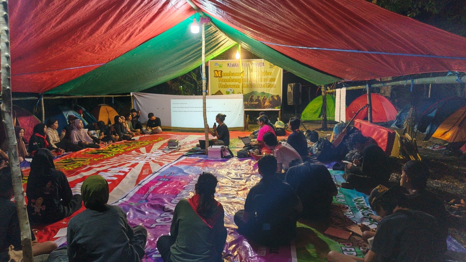 Dari Sungai Lonu hingga Hutan Amazon: Pemuda Membongkar Akar Krisis Iklim Memahamai Krisis Iklim